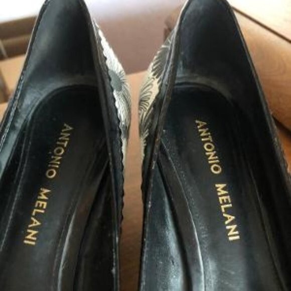ANTONIO MELANI SIZE 7 PUMPS - 2 PAIRS - Picture 10 of 11